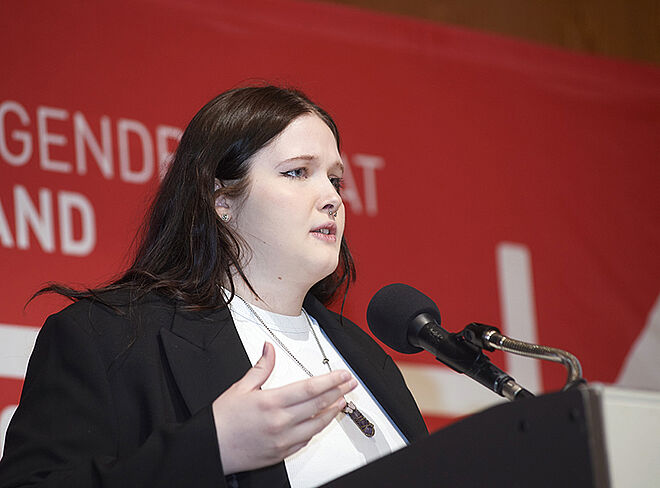 Schlener bei ihrer Rede