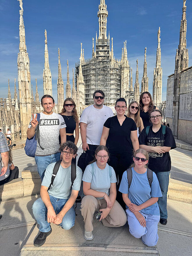 Gruppenfoto vor Mailänder Dom