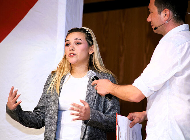 Raposa bei ihrer Rede