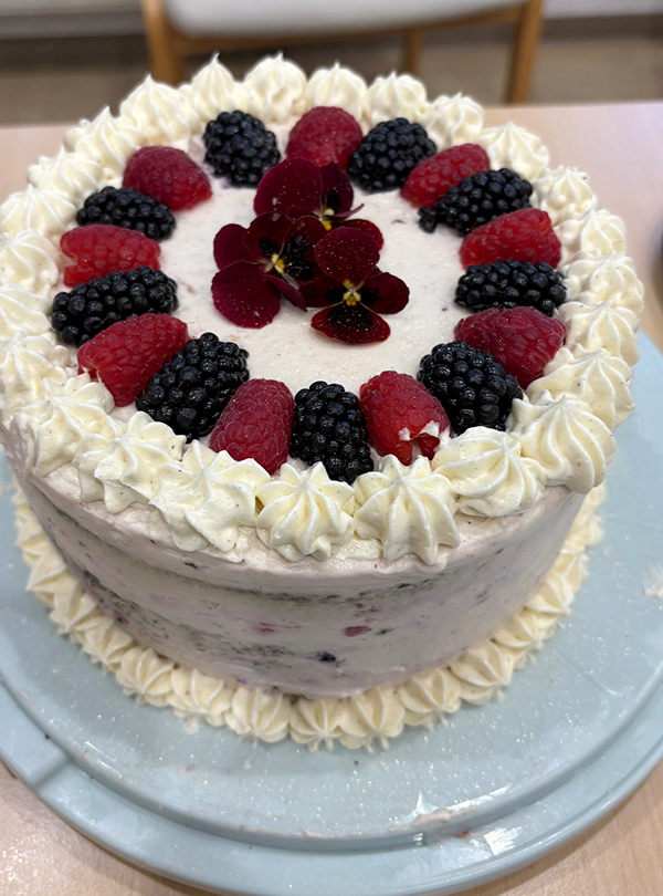 Muttertagstorte mit Beeren