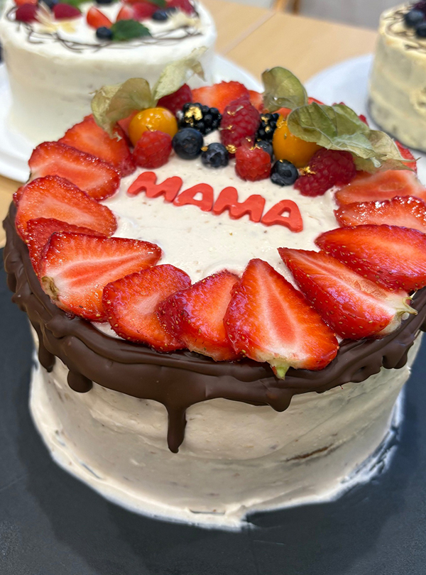Muttertagstorte mit Erdbeeren