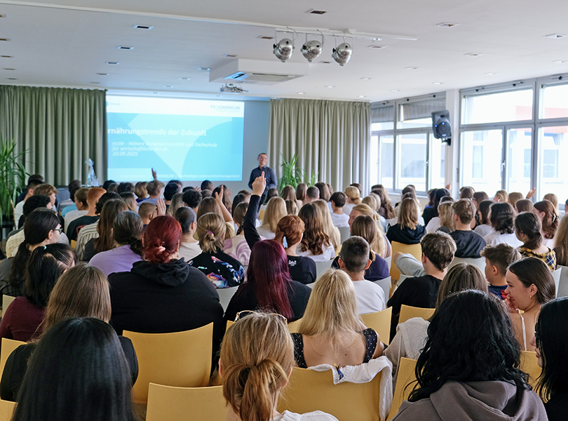 Vortrag Ernährung im Festsaal
