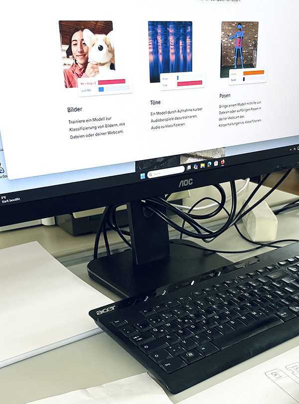 Computerbildschirm mit KI Machine